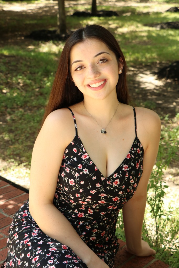 graduation photographers near me, senior photographers, Texas photography, Churchill, Senior photography, senior portraits, Zurigraphia